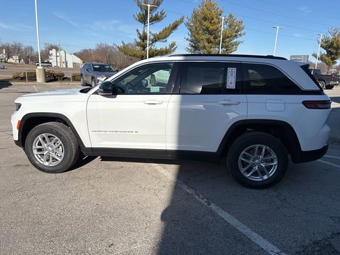 New 2026 Jeep Grand Cherokee Laredo X AWD/4WD image 19