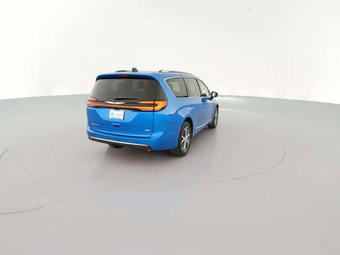 New 2026 Chrysler Pacifica Pinnacle w/ Trailer Tow Group image 11