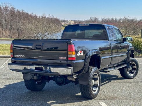 Used 2005 GMC Sierra 3500 SLT image 12
