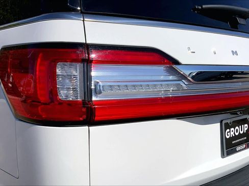 Used 2021 Lincoln Navigator Reserve AWD/4WD image 29
