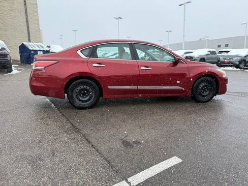 Used 2015 Nissan Altima 2.5 S w/ Power Driver Seat Package FWD image 6