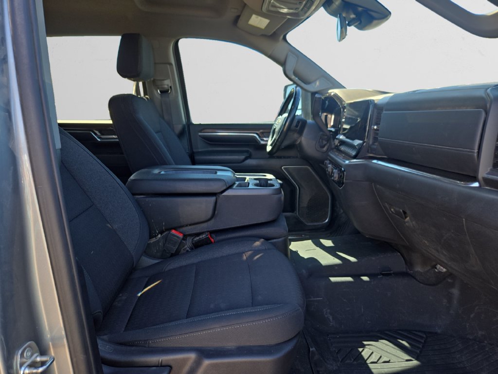 Used 2024 Chevrolet Silverado 2500 LT AWD/4WD image 16
