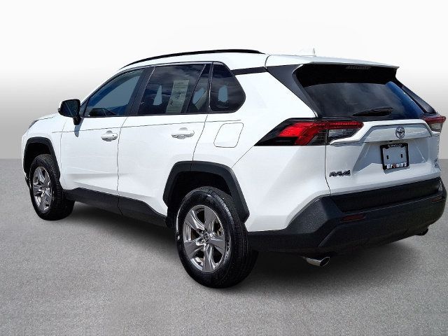 Used 2022 Toyota RAV4 XLE AWD/4WD image 6