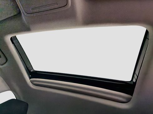 Used 2025 Honda Accord SE image 24