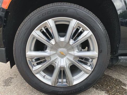 Used 2021 Chevrolet Tahoe High Country w/ Premium Package AWD/4WD image 34