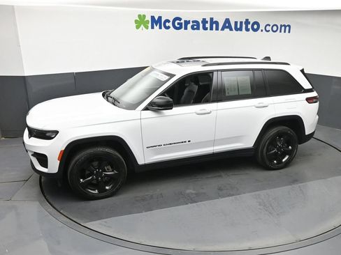 Used 2023 Jeep Grand Cherokee Altitude AWD/4WD image 22