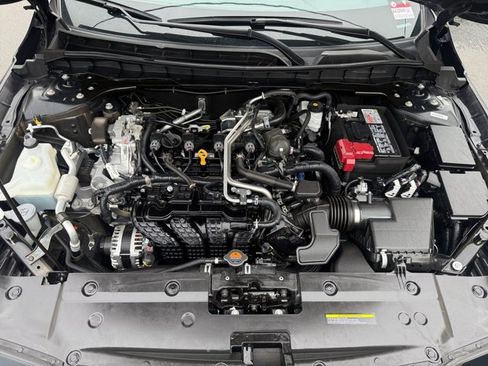 Used 2025 Nissan Altima 2.5 SV FWD image 18