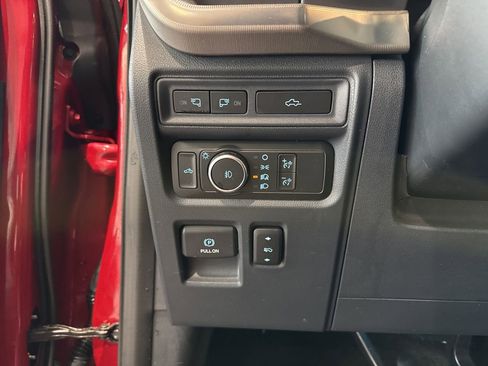 Used 2022 Ford F150 Raptor w/ Equipment Group 801A High AWD/4WD image 39