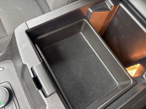 Used 2023 Chevrolet Traverse LT image 29