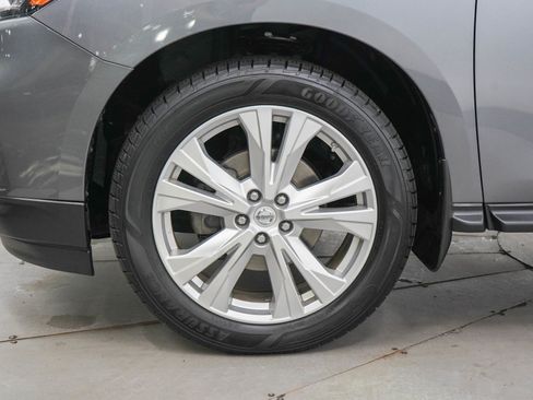 Used 2018 Nissan Pathfinder SL w/ SL Premium Package AWD/4WD image 28