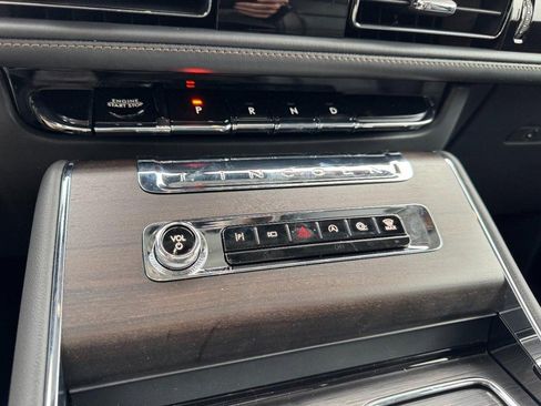 New 2025 Lincoln Aviator Reserve w/ Equipment Group 201A AWD/4WD image 17