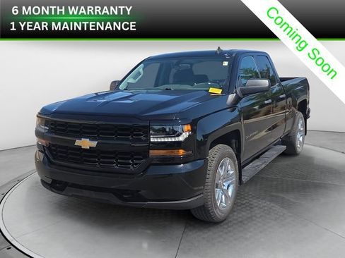 Used 2019 Chevrolet Silverado 1500 Custom w/ Custom Convenience Package AWD/4WD image 1