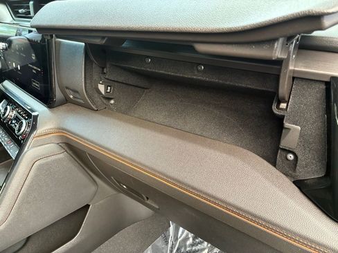 Used 2023 GMC Sierra 1500 AT4 image 26