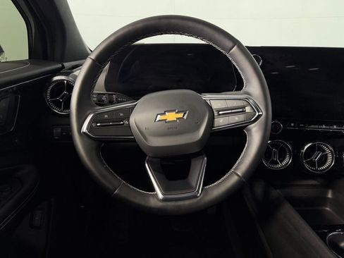 Used 2025 Chevrolet Blazer EV LT image 13