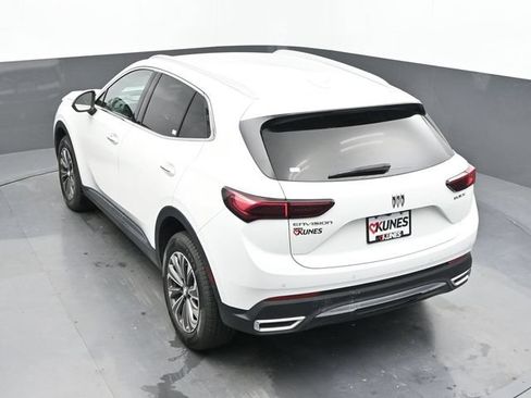 Used 2024 Buick Envision Preferred AWD/4WD image 39