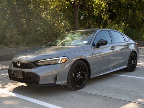 Certified 2025 Honda Civic Sport image 3