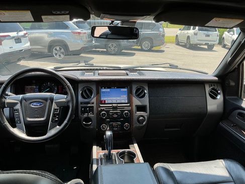 Used 2017 Ford Expedition EL Platinum RWD image 14
