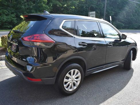 Used 2018 Nissan Rogue S AWD/4WD image 4