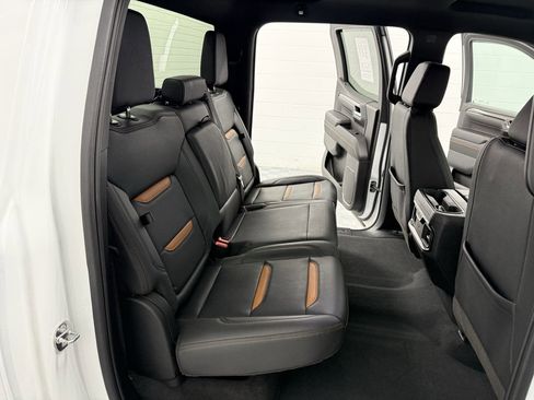 Used 2023 GMC Sierra 1500 AT4 image 17