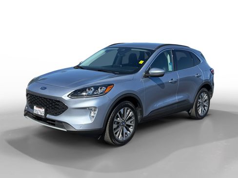 Certified 2022 Ford Escape Titanium AWD/4WD image 1