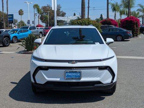 Used 2026 Chevrolet Equinox EV LT image 8