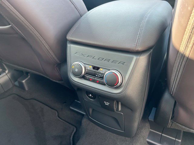 New 2027 Ford Explorer Platinum w/ LUX Leather Package AWD/4WD image 14
