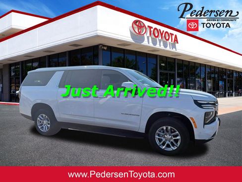 Used 2025 Chevrolet Suburban LS AWD/4WD image 1