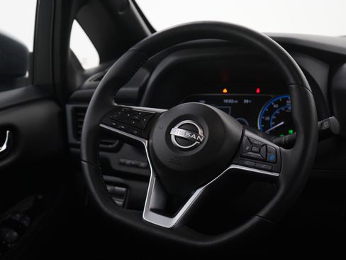 Used 2025 Nissan Leaf SV Plus FWD image 14