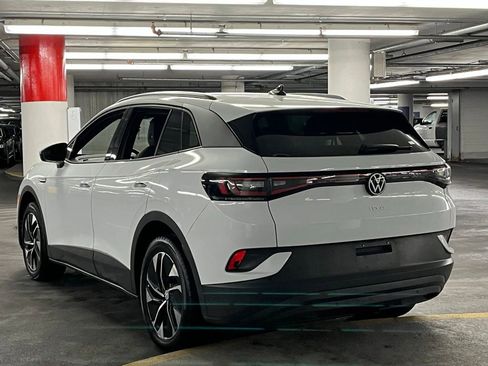 Used 2022 Volkswagen ID.4 Pro image 5