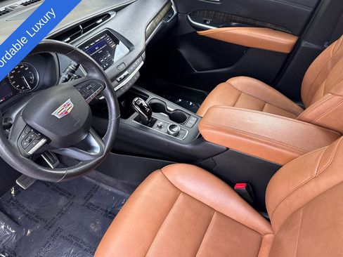 Used 2023 Cadillac XT4 Sport FWD image 10