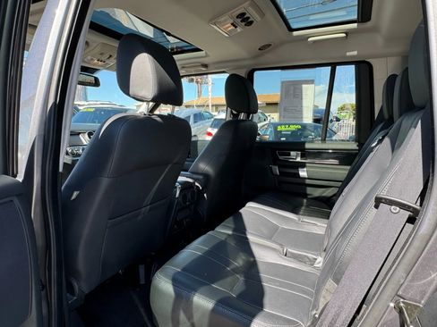 Used 2015 Land Rover LR4 HSE image 16