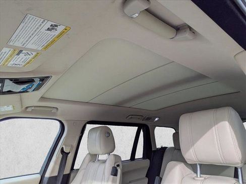 Used 2017 Land Rover Range Rover Long Wheelbase Supercharged image 17