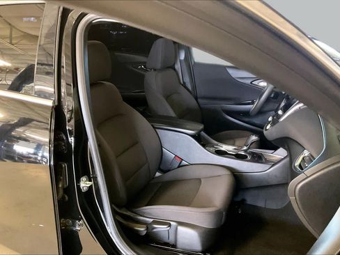 Used 2020 Chevrolet Malibu LT FWD image 8