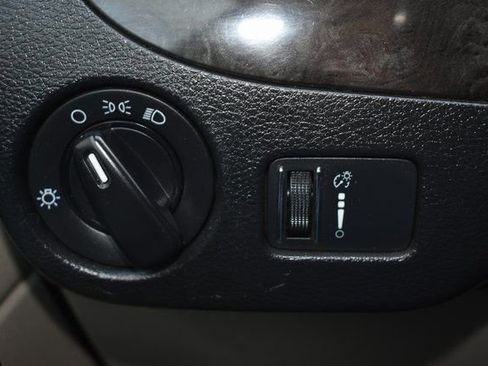 Used 2013 Dodge Grand Caravan SXT w/ Rear Park Assist Pkg image 17