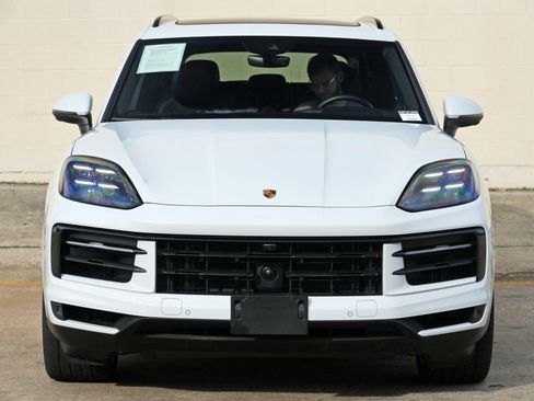 Used 2024 Porsche Cayenne AWD/4WD image 49