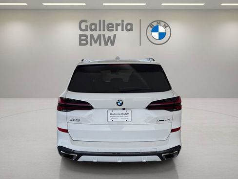 Used 2024 BMW X5 xDrive40i w/ M Sport Package AWD/4WD image 8