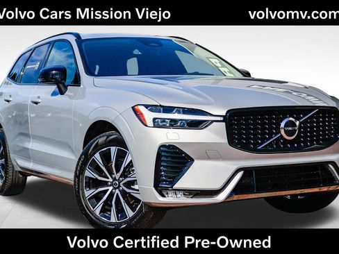 Used 2025 Volvo XC60 B5 Core AWD/4WD image 1