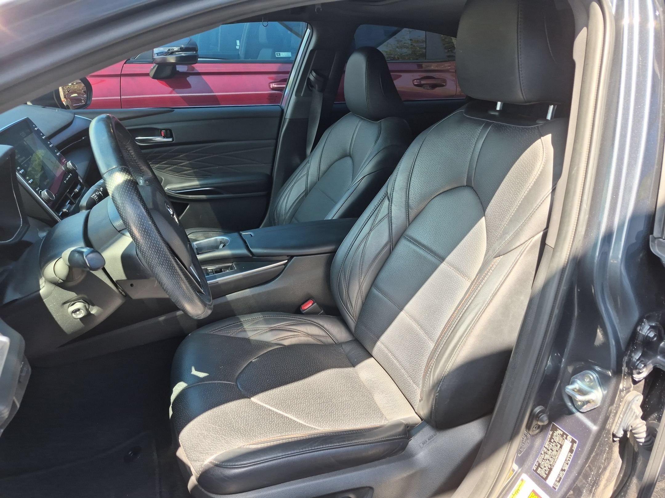 Used 2021 Toyota Avalon Limited FWD image 13