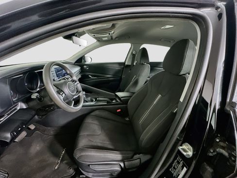 Used 2021 Hyundai Elantra SEL FWD image 13
