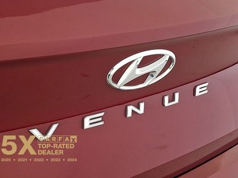 Certified 2024 Hyundai Venue SEL image 35