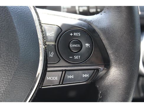 Used 2021 Toyota RAV4 XLE Premium AWD/4WD image 19