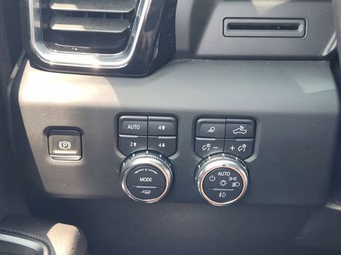 Used 2022 GMC Sierra 1500 Denali AWD/4WD image 22