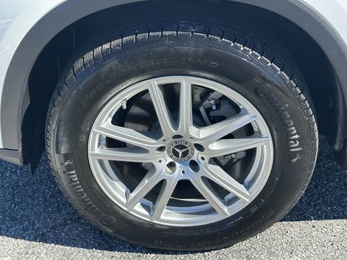 Certified 2024 Mercedes-Benz GLC 300 image 13