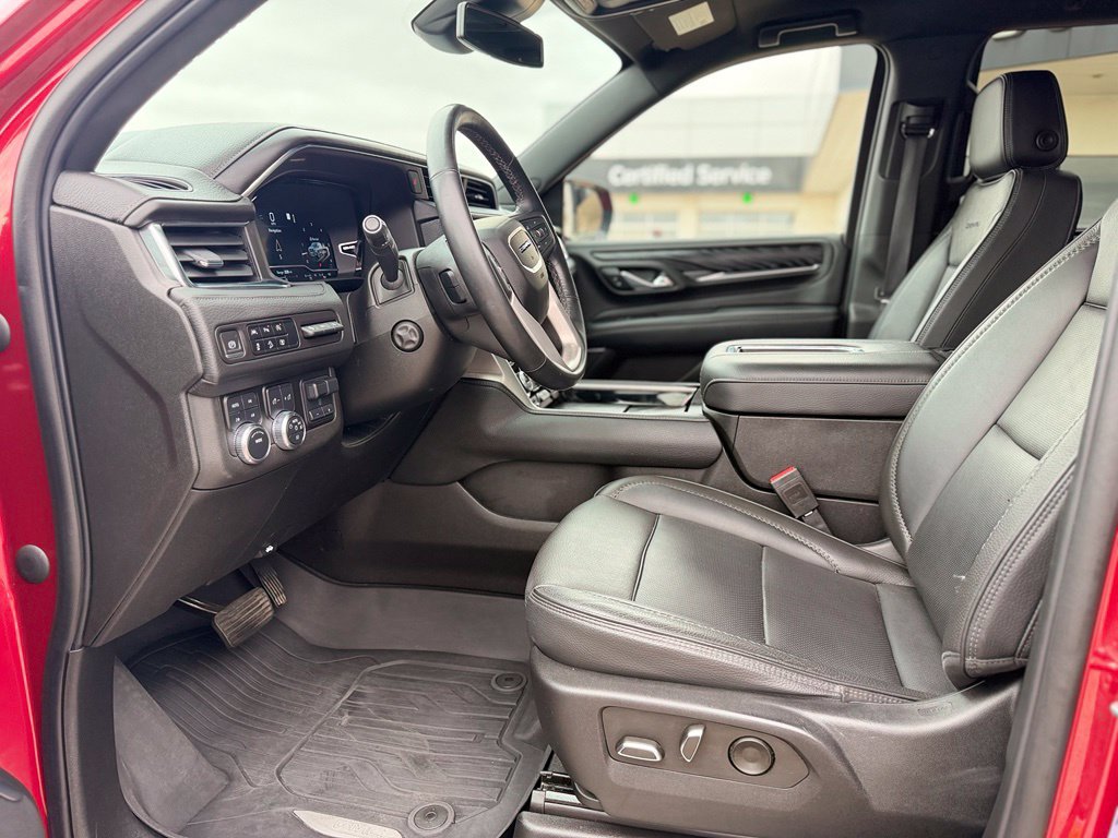 Used 2023 GMC Yukon Denali w/ Max Trailering Package AWD/4WD image 8