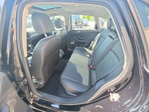 Used 2019 Volkswagen Jetta SE FWD image 25