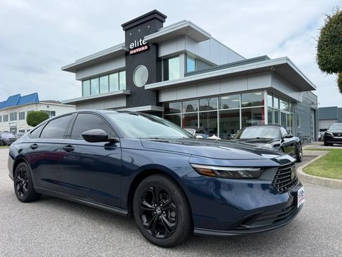 Used 2025 Honda Accord SE image 1