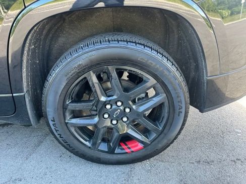 Used 2023 Chevrolet Traverse Premier w/ Redline Edition AWD/4WD image 9