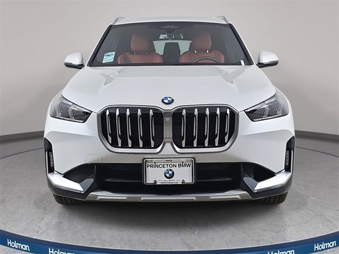 Used 2025 BMW X1 xDrive28i w/ Convenience Package image 3
