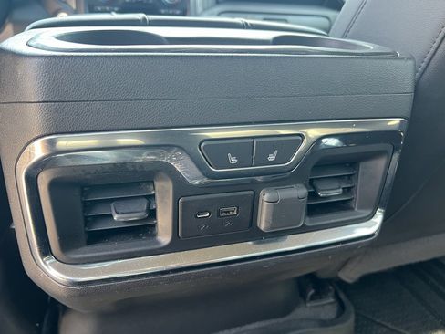 Used 2020 Chevrolet Silverado 1500 LTZ w/ LTZ Plus Package AWD/4WD image 11
