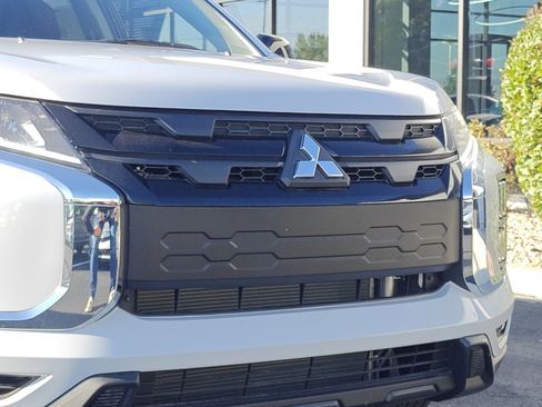 New 2025 Mitsubishi Outlander Sport LE image 30